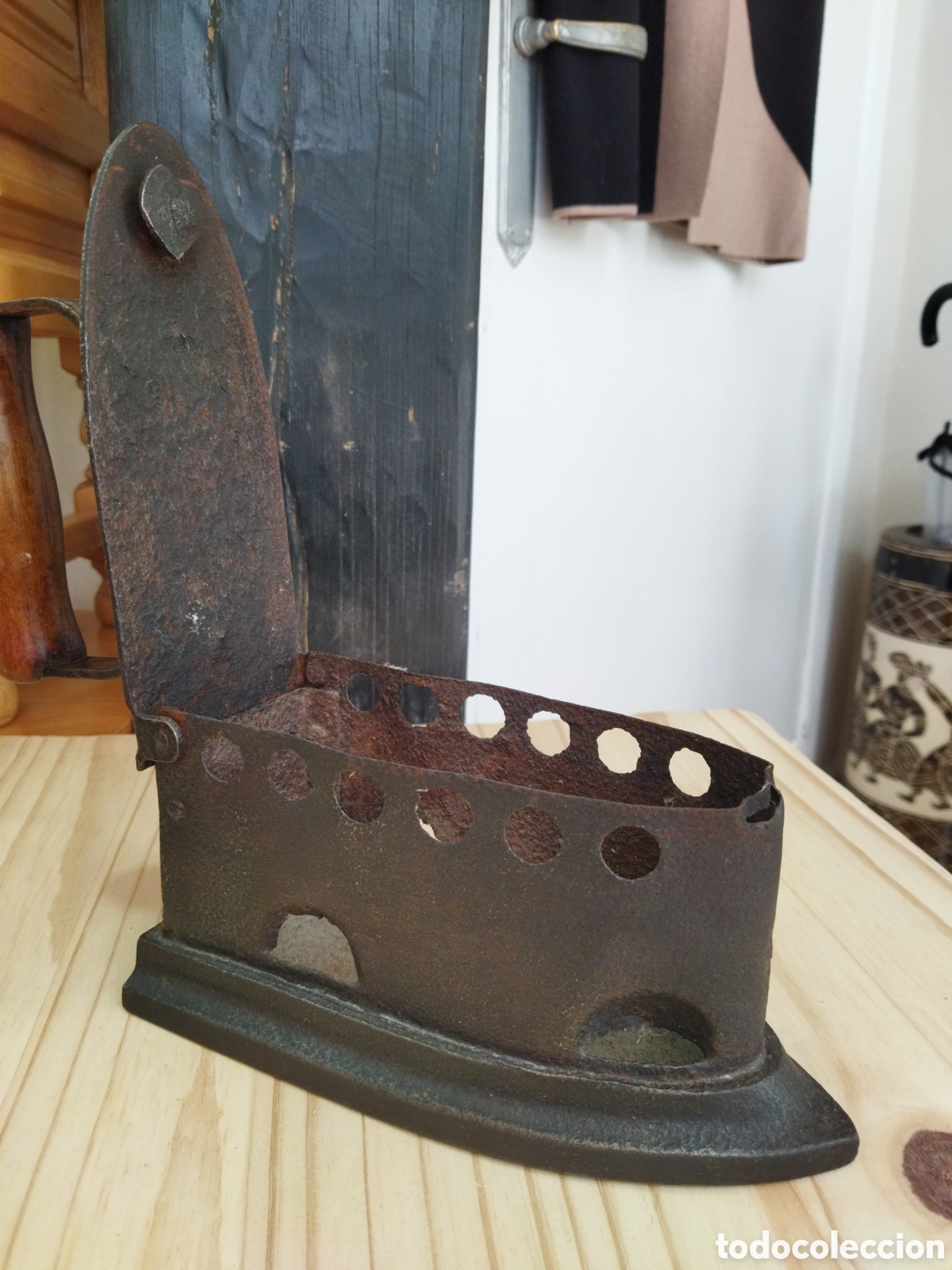 Antig&uuml;edades: Plancha antigua de carbono - Foto 3