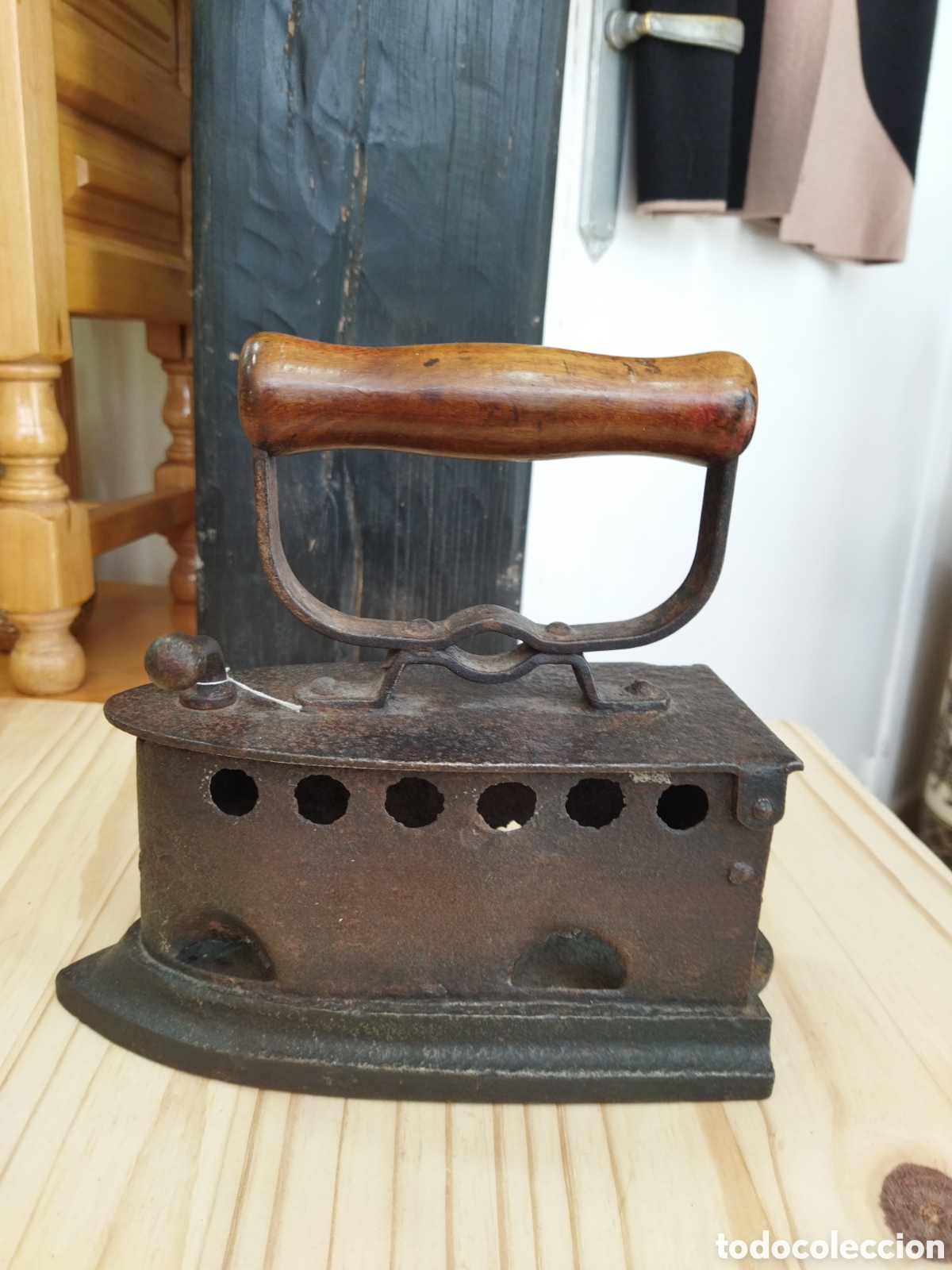 Antig&uuml;edades: Plancha antigua de carbono - Foto 1