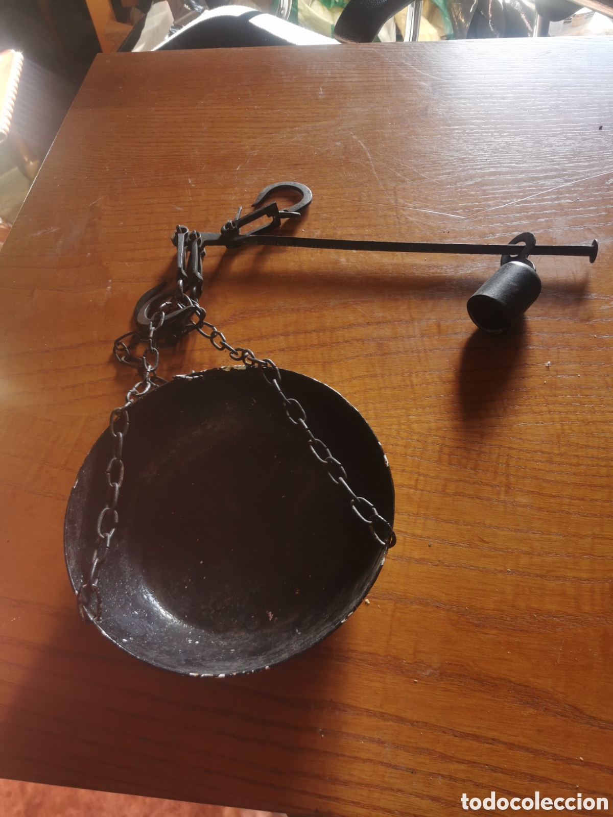 Antig&uuml;edades: B&agrave;scula romana 1 kg. Buen estado - Foto 1