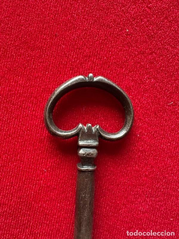 Antig&uuml;edades: LLAVE ANTIGUA Y RARA , HUECA - Foto 2