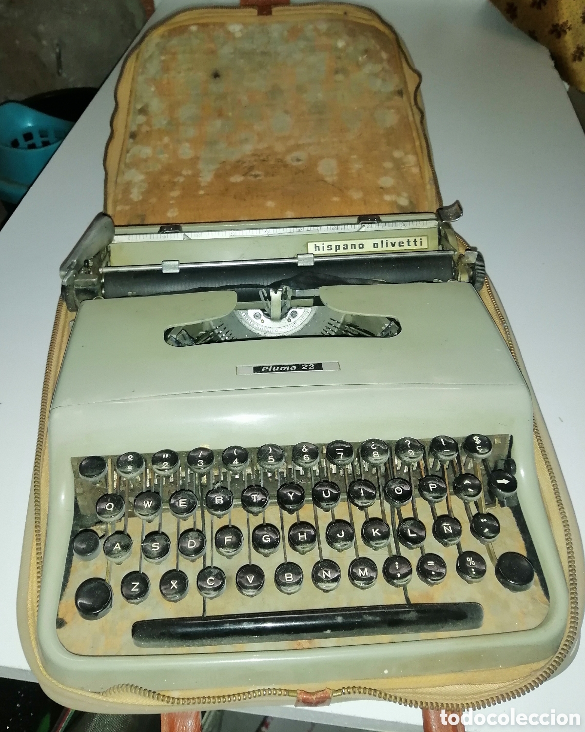 Antig&uuml;edades: M&aacute;quina de escribir oliveti - Foto 2