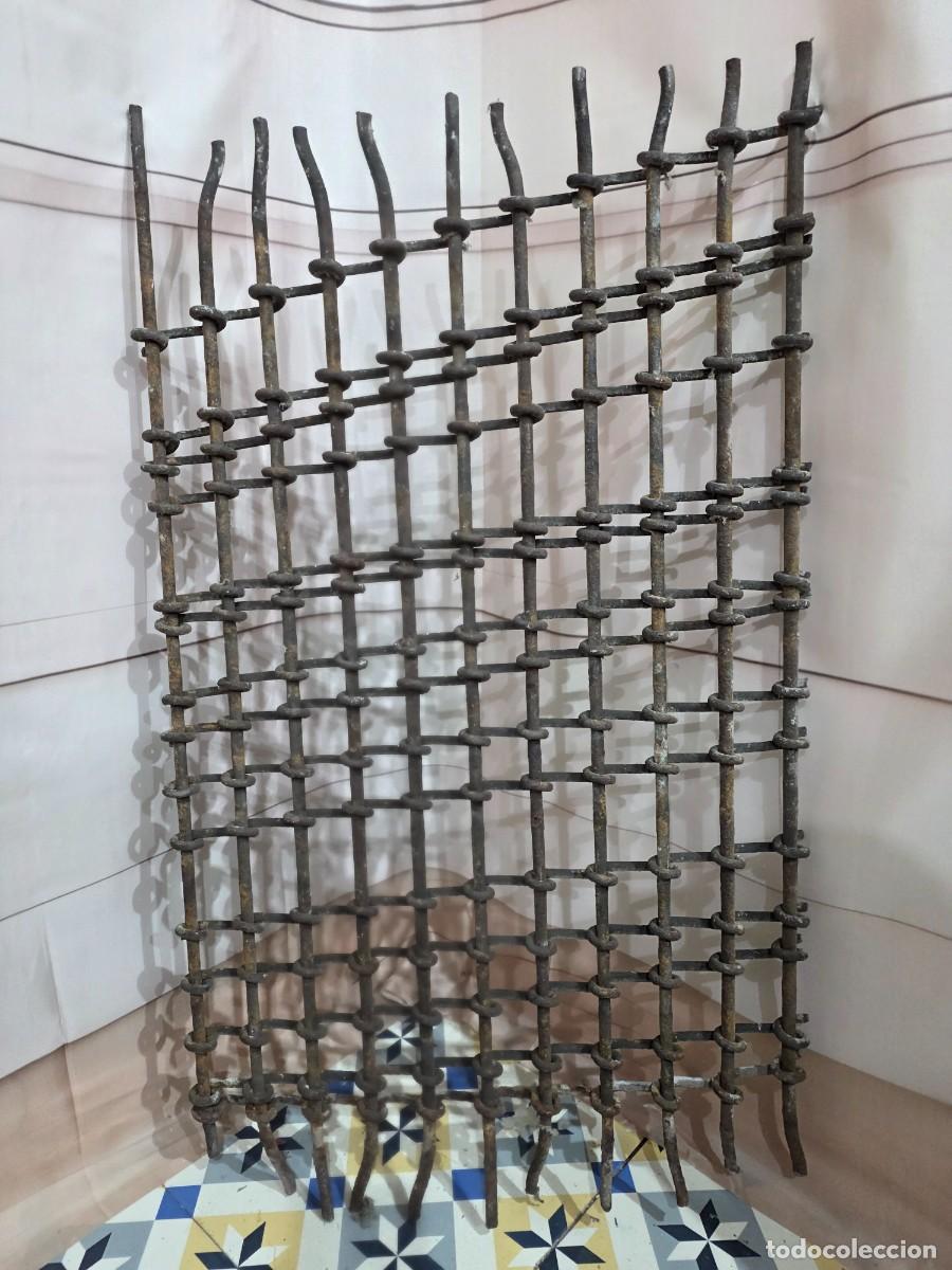 Antig&uuml;edades: Reja decorativa de hierro forjado - Foto 3