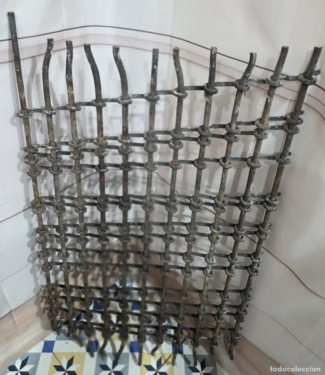 Antig&uuml;edades: Reja decorativa de hierro forjado - Foto 6