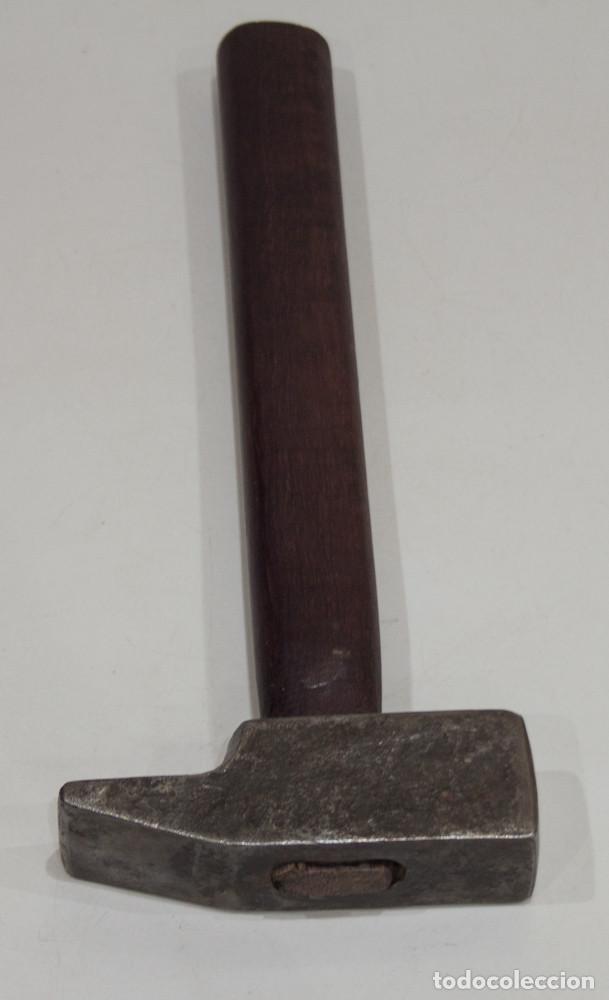 Antig&uuml;edades: ANTIGUO MARTILLO PARA RIBETEAR. - Foto 2
