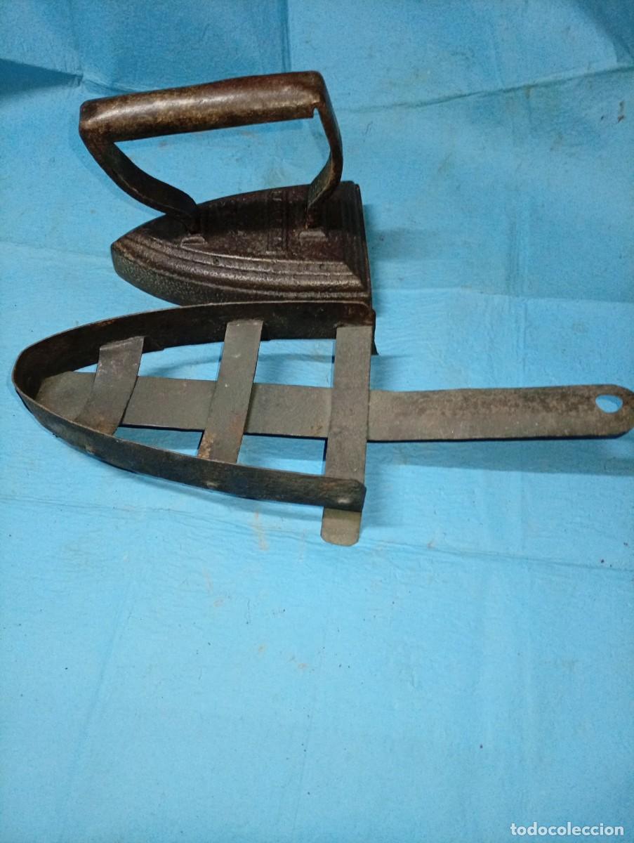 Antig&uuml;edades: PLANCHA ANTIGUA MACIZA - Foto 1