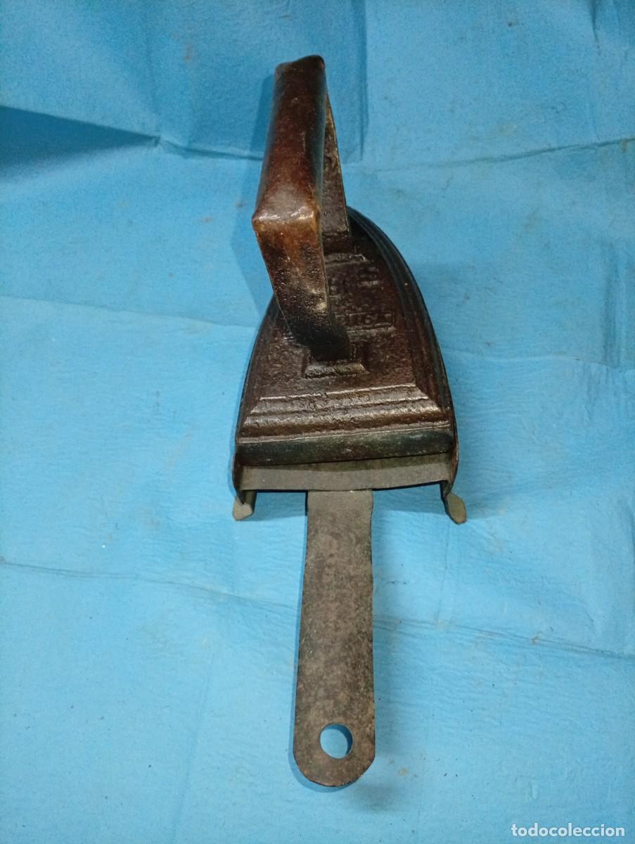 Antig&uuml;edades: PLANCHA ANTIGUA MACIZA - Foto 5