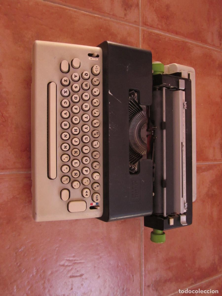 Antig&uuml;edades: M&aacute;quina de escribir OLIVETTI mod. Lettera 36 - Foto 2