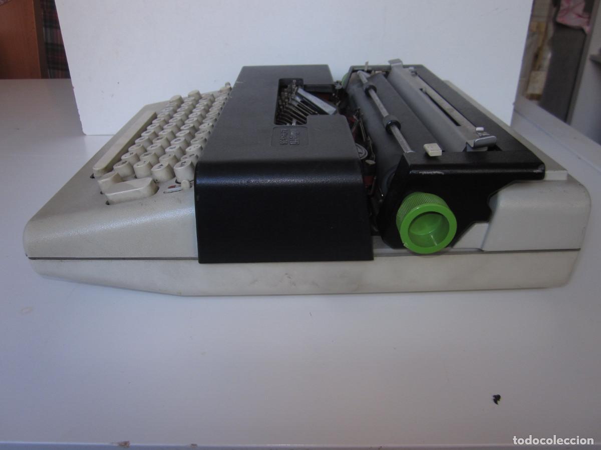Antig&uuml;edades: M&aacute;quina de escribir OLIVETTI mod. Lettera 36 - Foto 15