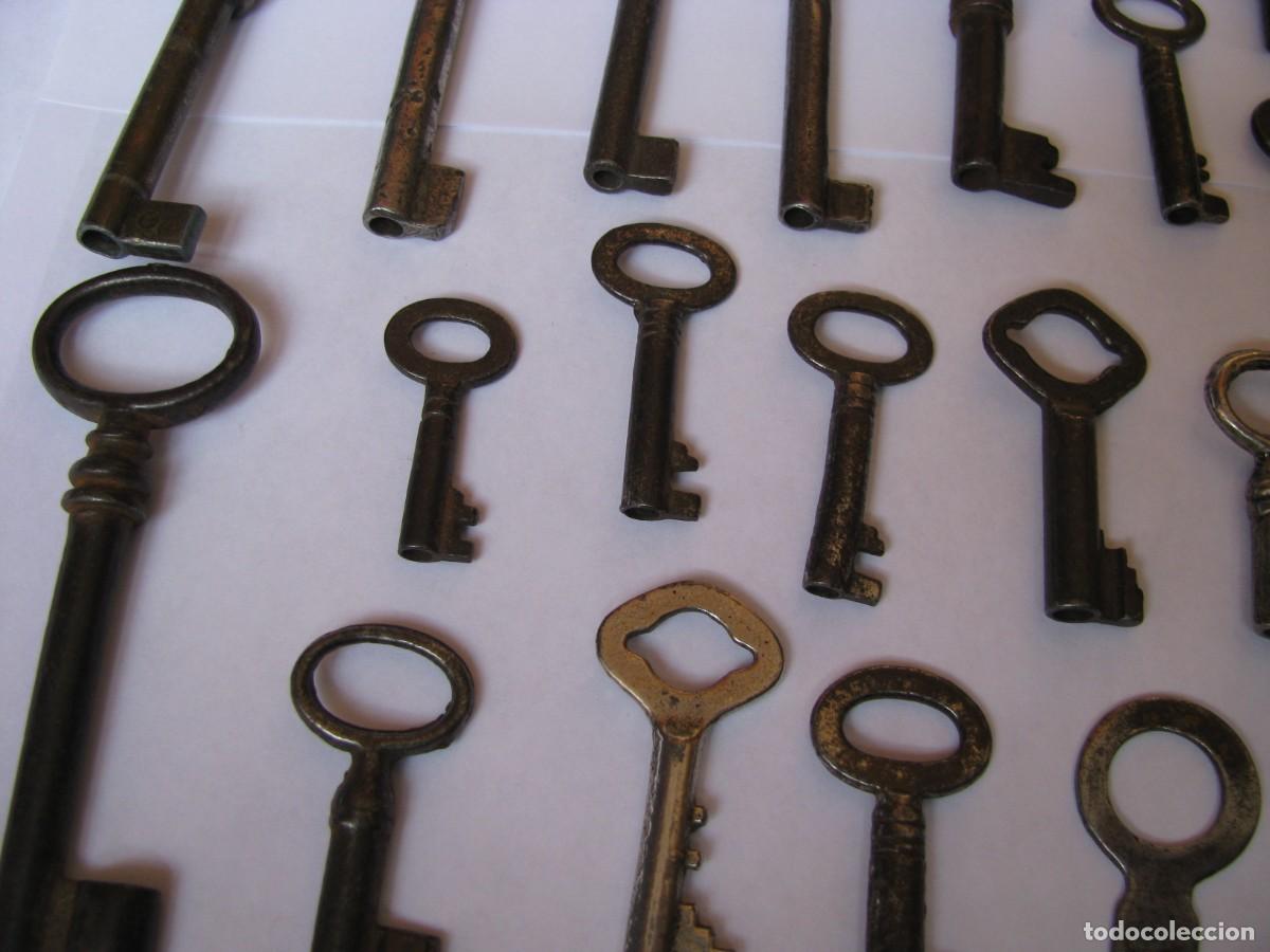 Antig&uuml;edades: LOTE DE ANTIGUAS LLAVES. - Foto 3