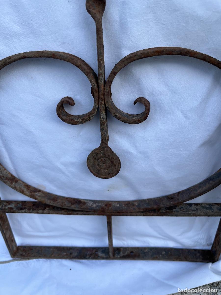 Antig&uuml;edades: Forja reja remachada - Foto 5