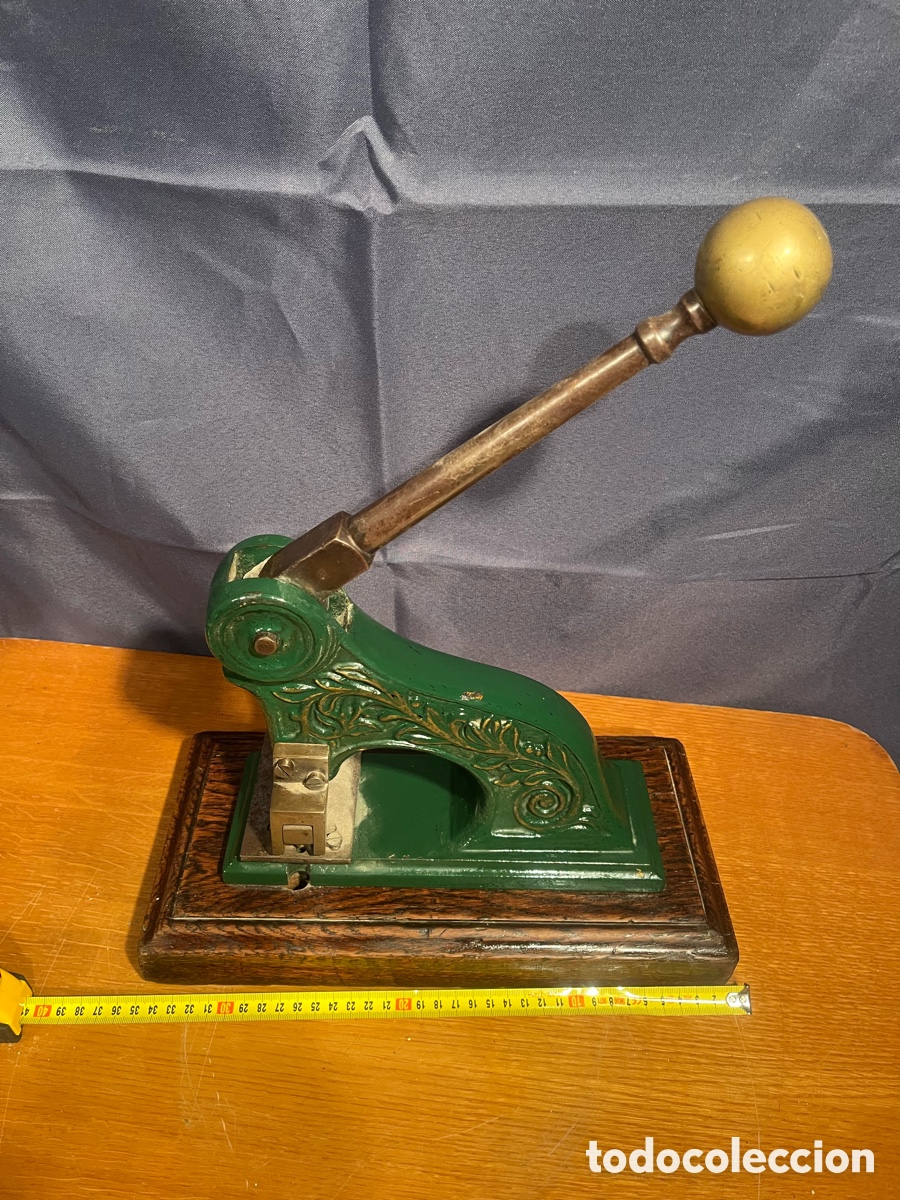 Antig&uuml;edades: SELLO SECO SIGLO XIX GRANDE. - Foto 7