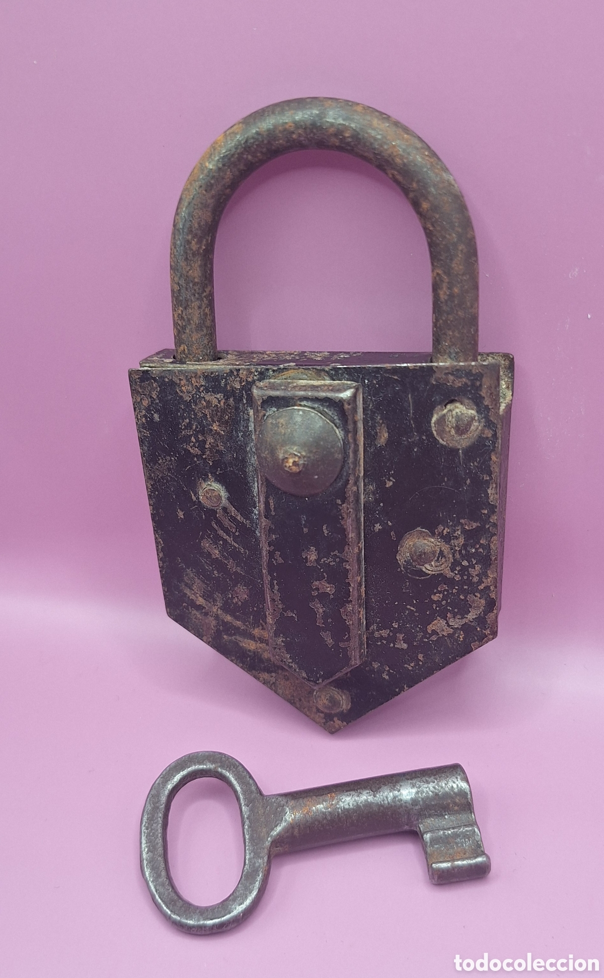 Antig&uuml;edades: Antiguo Candado Met&aacute;lico - Foto 3