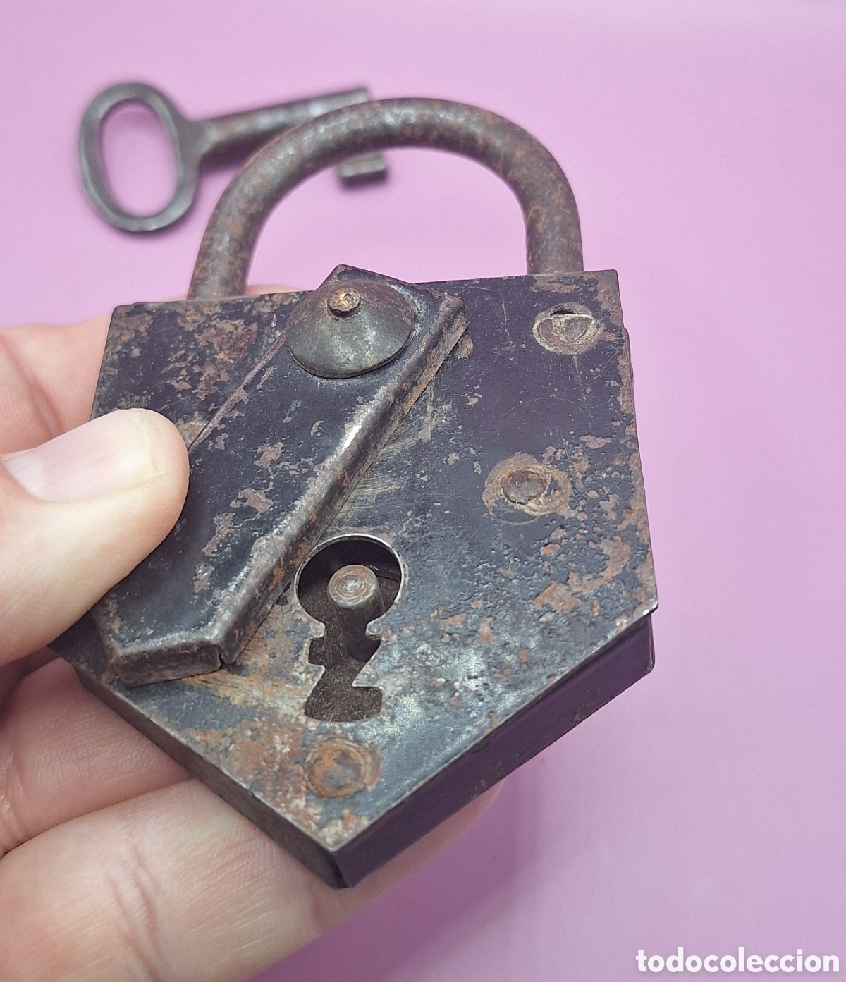 Antig&uuml;edades: Antiguo Candado Met&aacute;lico - Foto 9