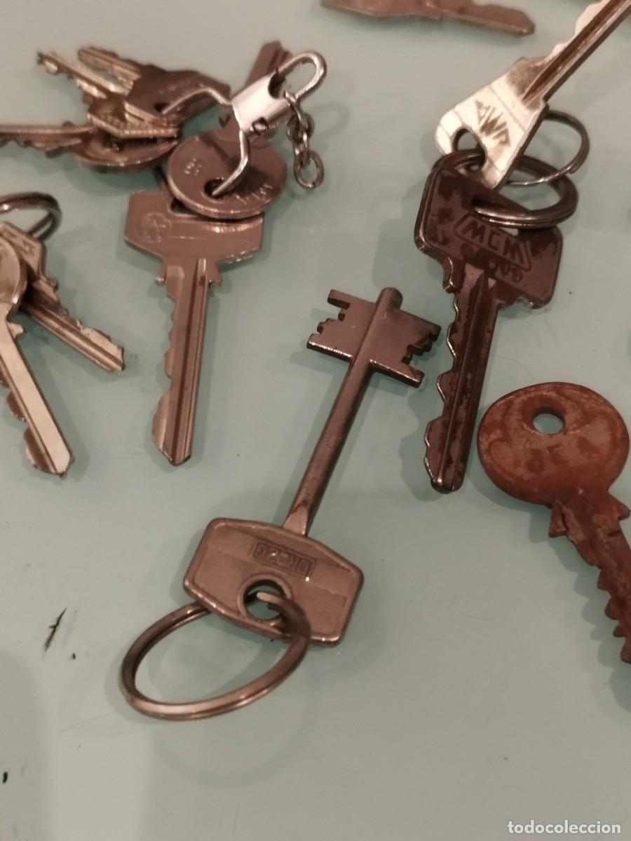 Antig&uuml;edades: Lote de 18 llaves de puerta etc.. a identificar. - Foto 2