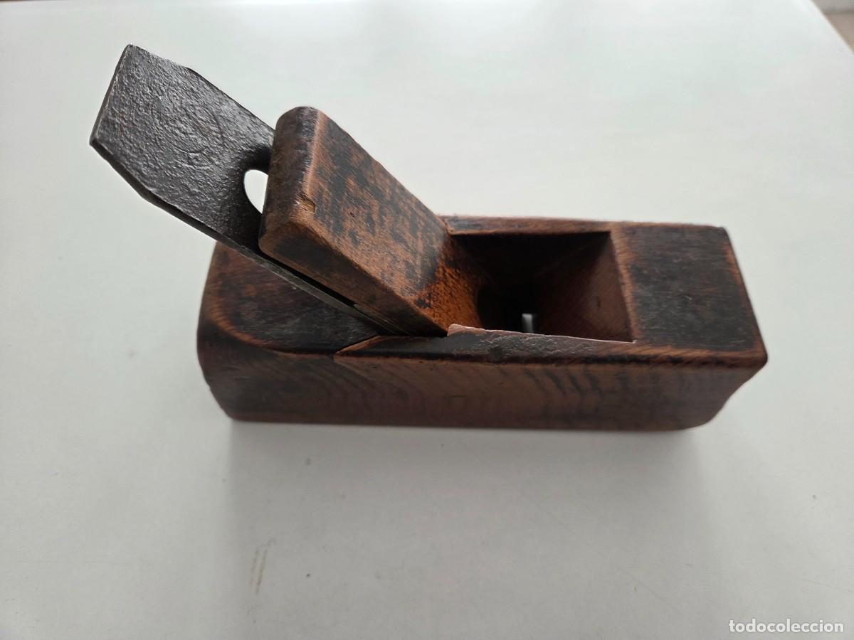 Antig&uuml;edades: Cepillo antiguo de carpintero en madera, 1&ordf; mitad del s. XX - Foto 1