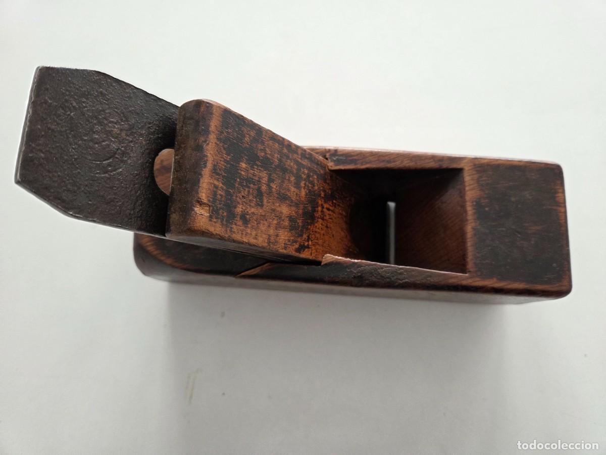 Antig&uuml;edades: Cepillo antiguo de carpintero en madera, 1&ordf; mitad del s. XX - Foto 2