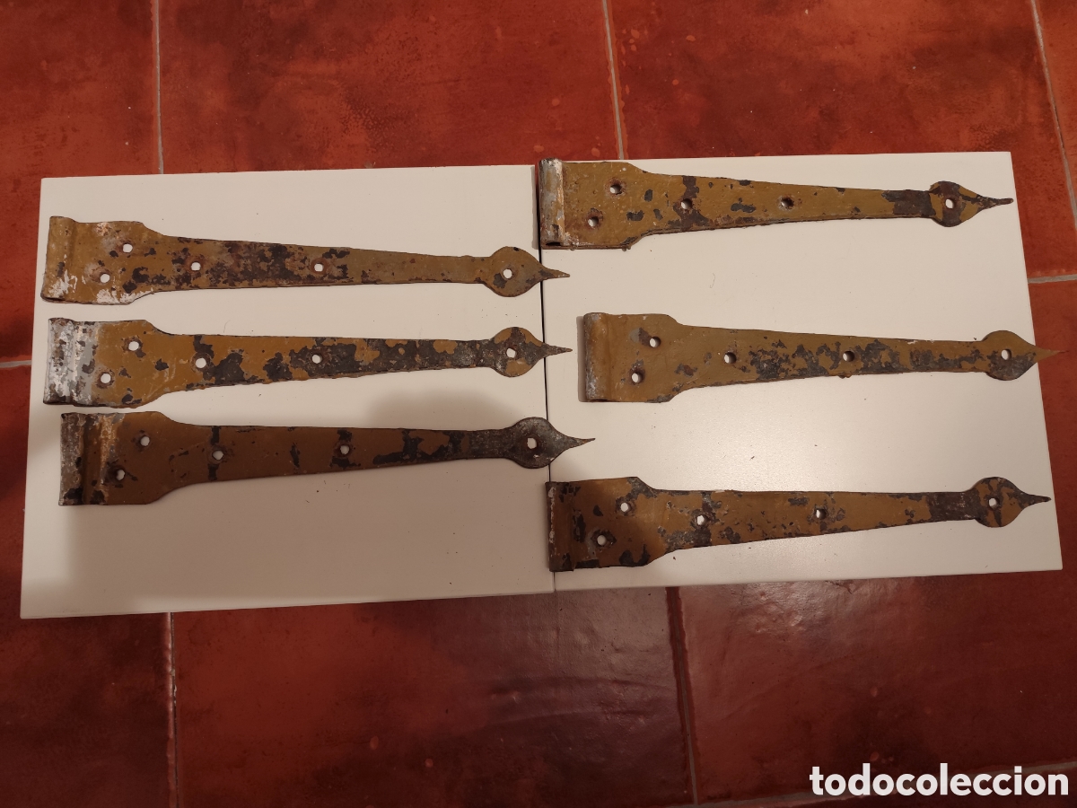 Antig&uuml;edades: Lote de 6 bisagras de forja - Foto 1