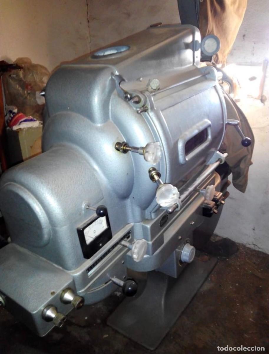 Antig&uuml;edades: M&aacute;quina Proyectora de cine Proyecson - Foto 2