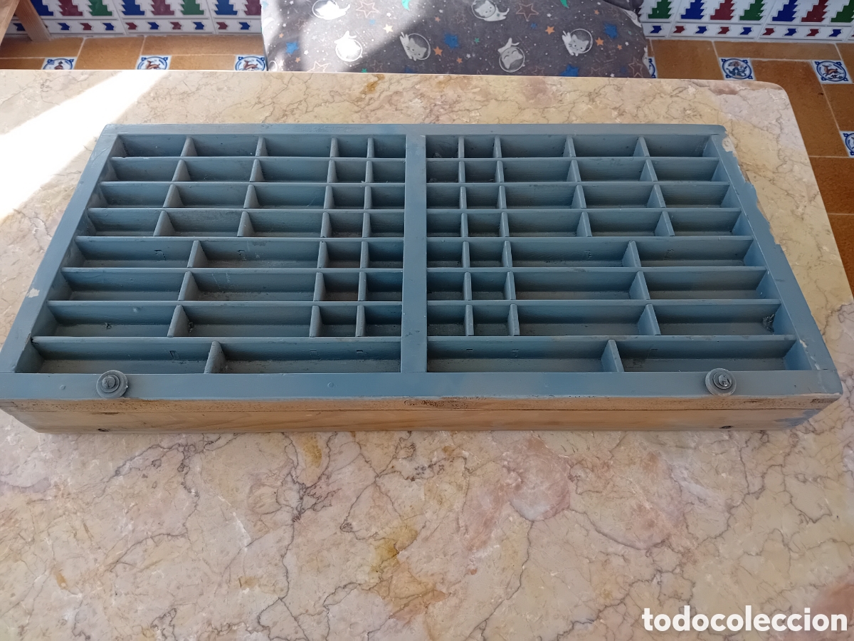 Antig&uuml;edades: caj&oacute;n de imprenta&nbsp;antiguo chivalete - Foto 1