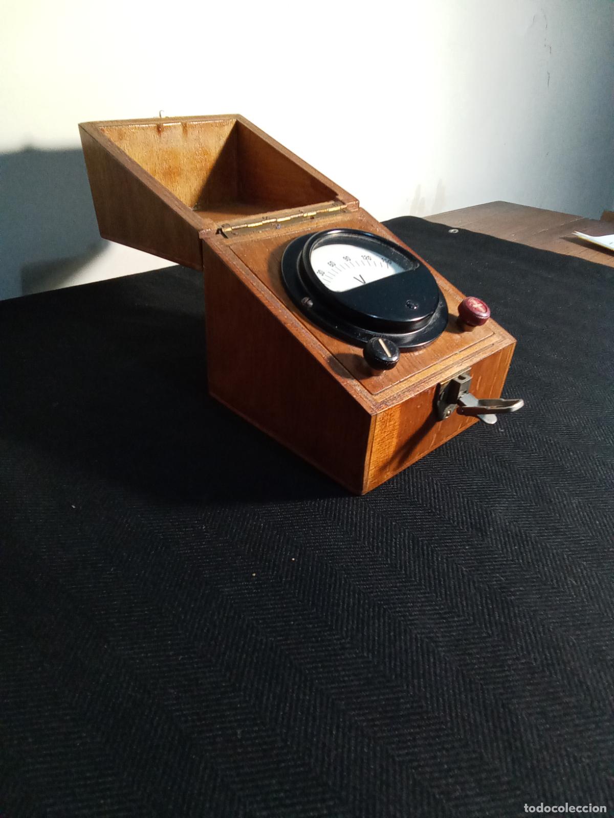 Antig&uuml;edades: ANTIGUO VOLT&Iacute;METRO EN CAJA - Foto 4