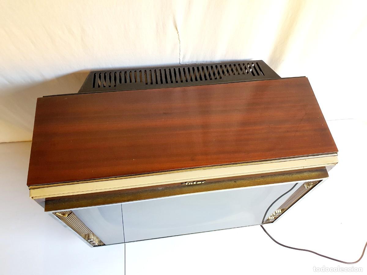 Antig&uuml;edades: Televisor de v&aacute;lvulas Inter 261. 1967. - Foto 4