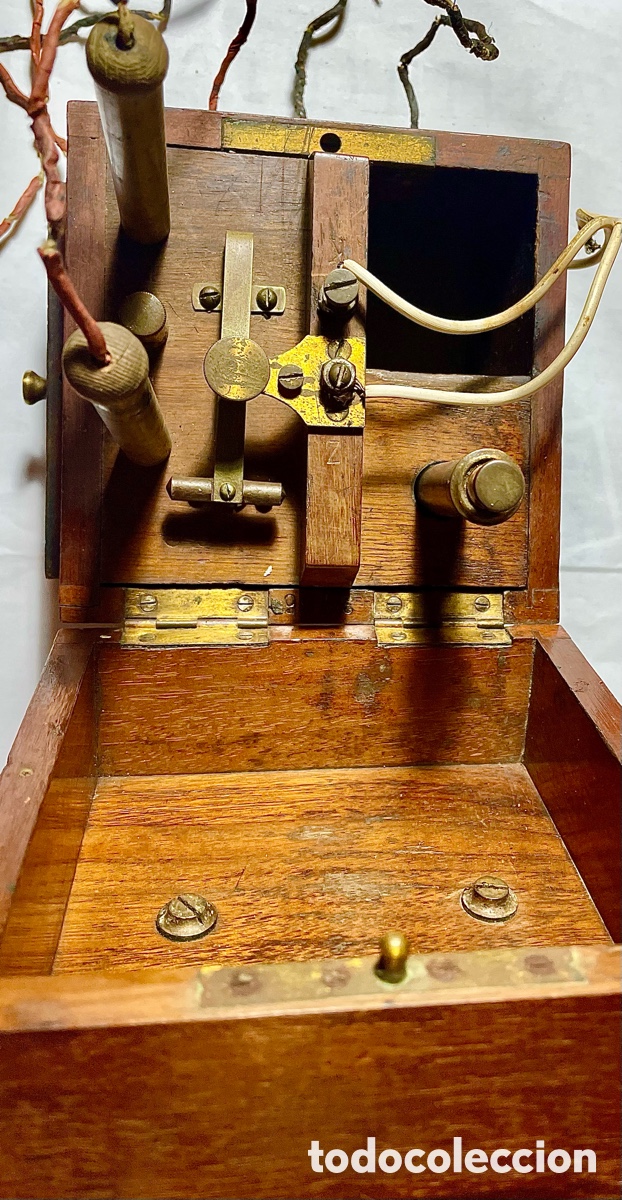 Antig&uuml;edades: Antiguo Aparato m&eacute;dico de electroterapia . - Foto 14