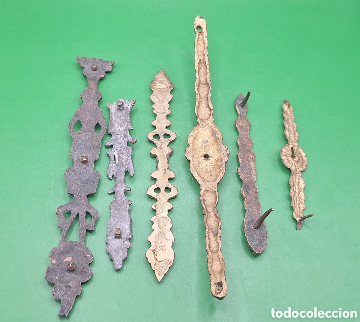 Antig&uuml;edades: Lote de Embellecedores - Remates de Mueble de Bronce - - Foto 3
