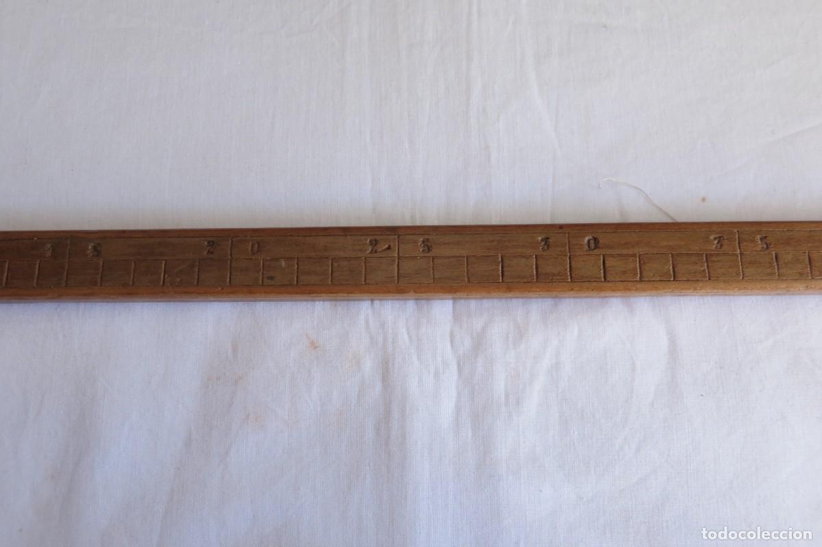 Antig&uuml;edades: medio metro de madera antiguo - Foto 3