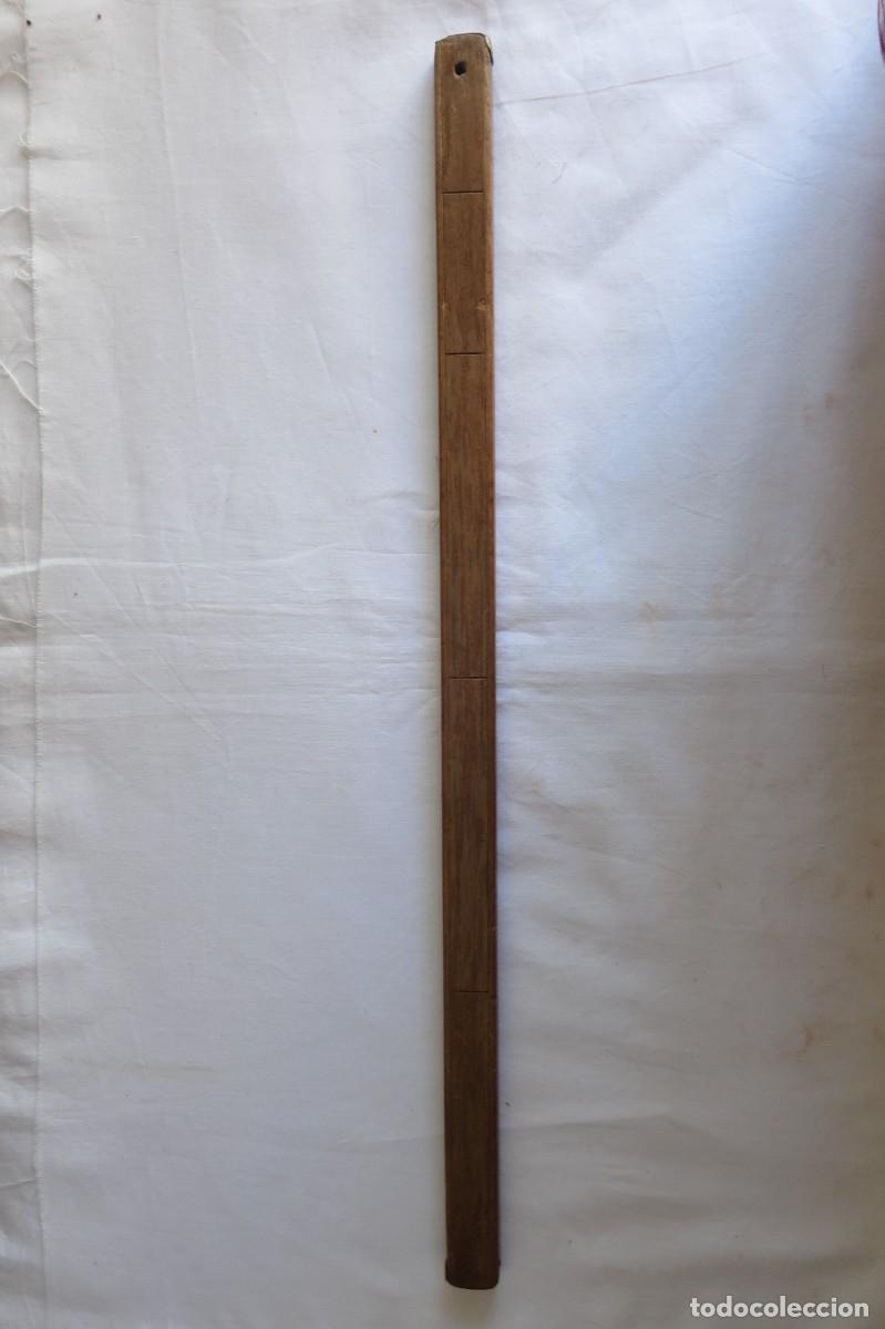 Antig&uuml;edades: medio metro de madera antiguo - Foto 5