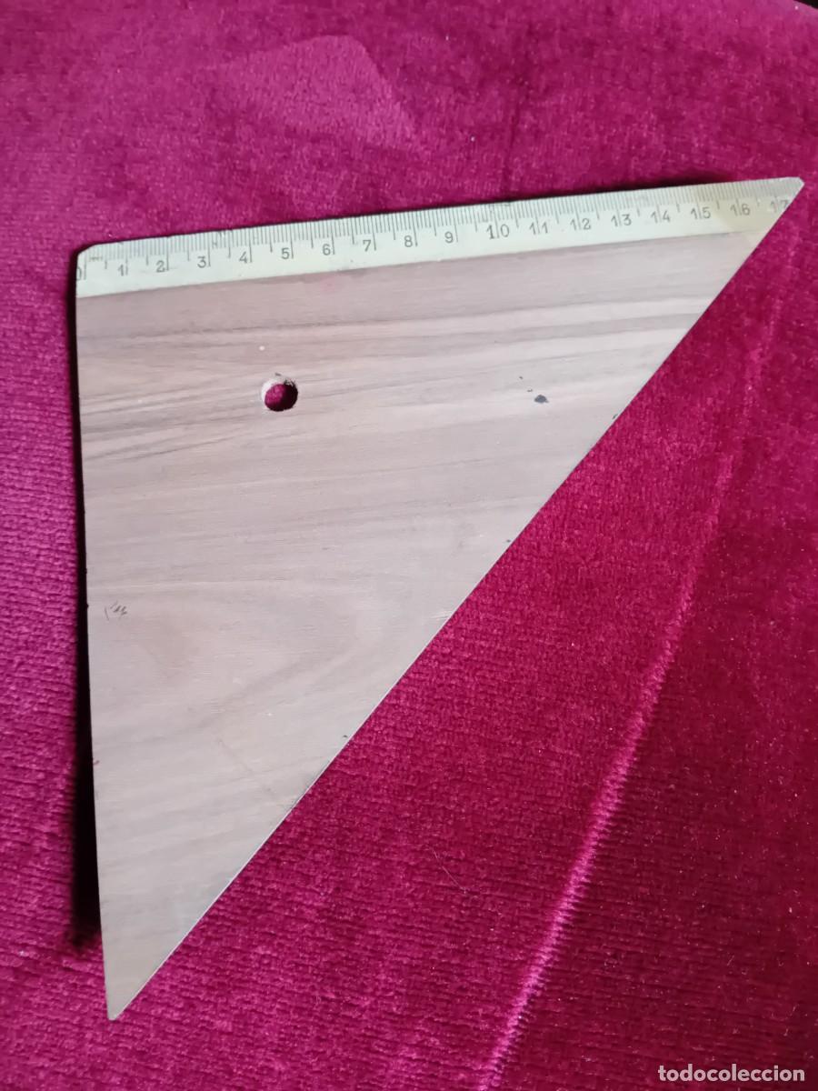Antig&uuml;edades: Escuadra de madera d&eacute;cada de los 40/50. - Foto 1