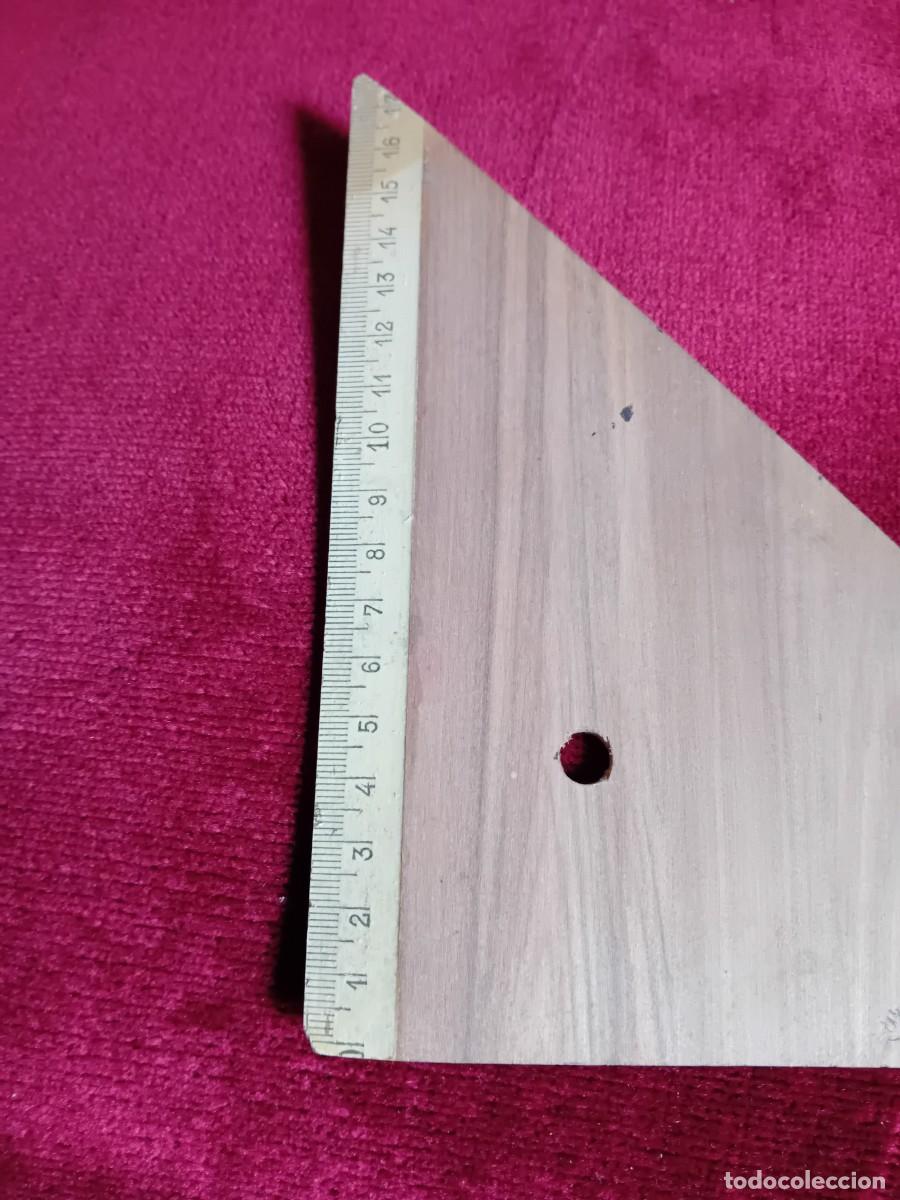 Antig&uuml;edades: Escuadra de madera d&eacute;cada de los 40/50. - Foto 2