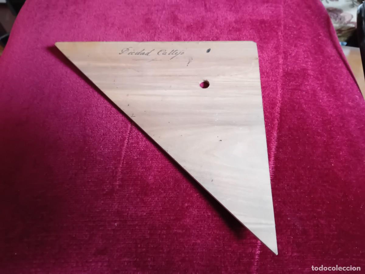 Antig&uuml;edades: Escuadra de madera d&eacute;cada de los 40/50. - Foto 3