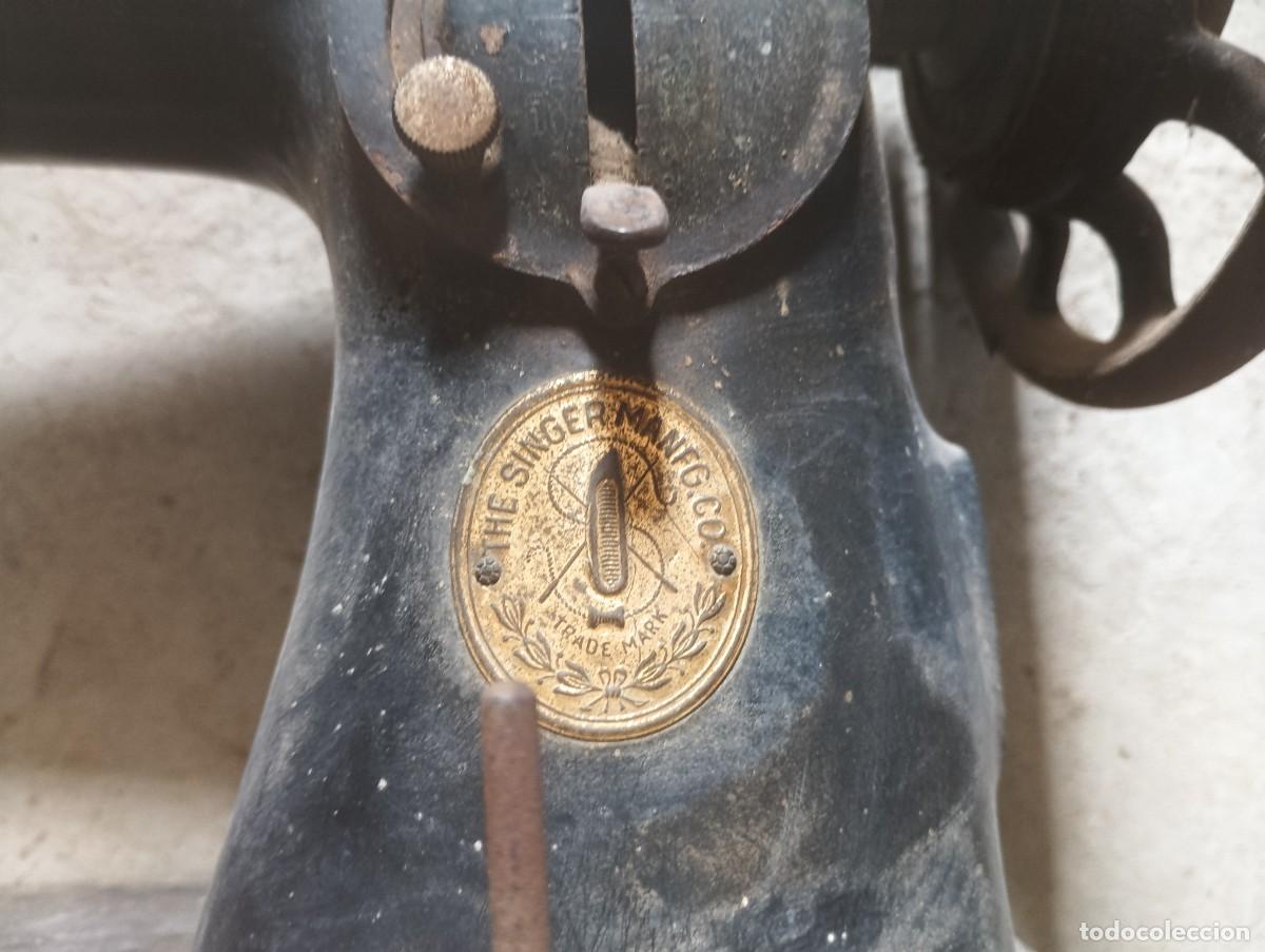 Antig&uuml;edades: M&aacute;quina de coser SINGER - Foto 2