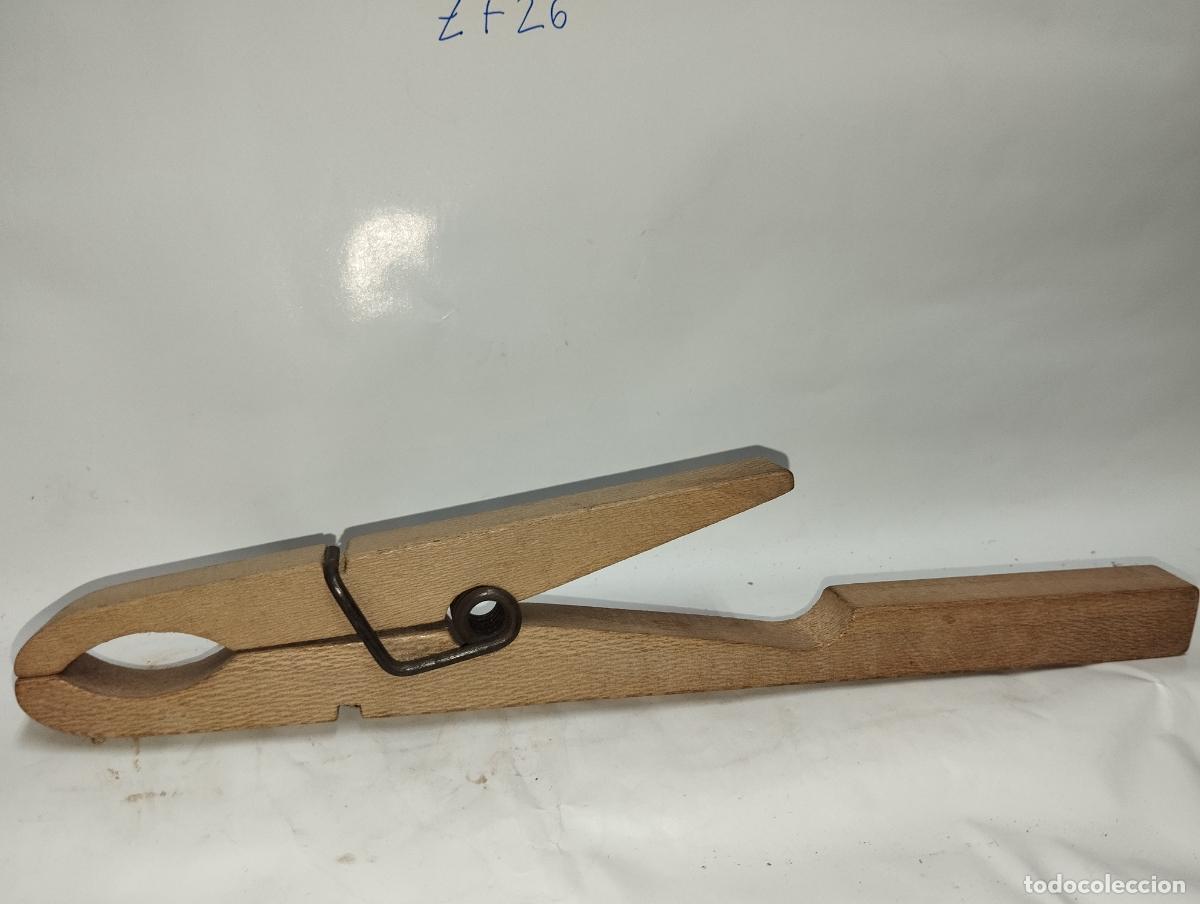 Antig&uuml;edades: PINZA DE MADERA DE LABORATORIO ANTIGUA - Foto 1