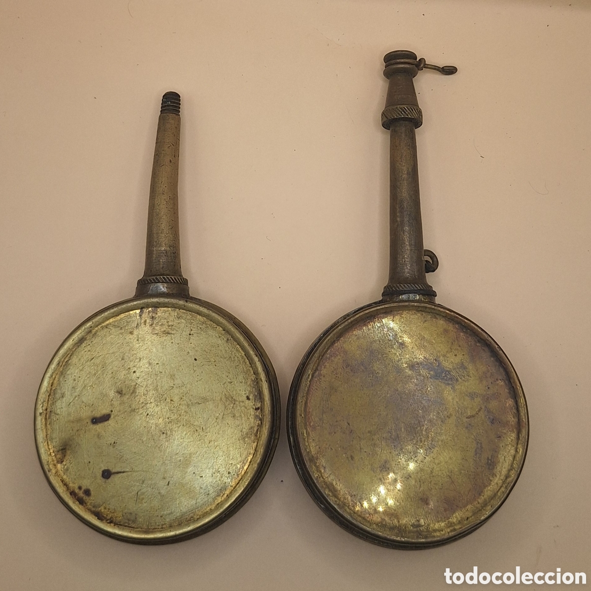 Antig&uuml;edades: Antigua Aceitera de Lat&oacute;n - Foto 1