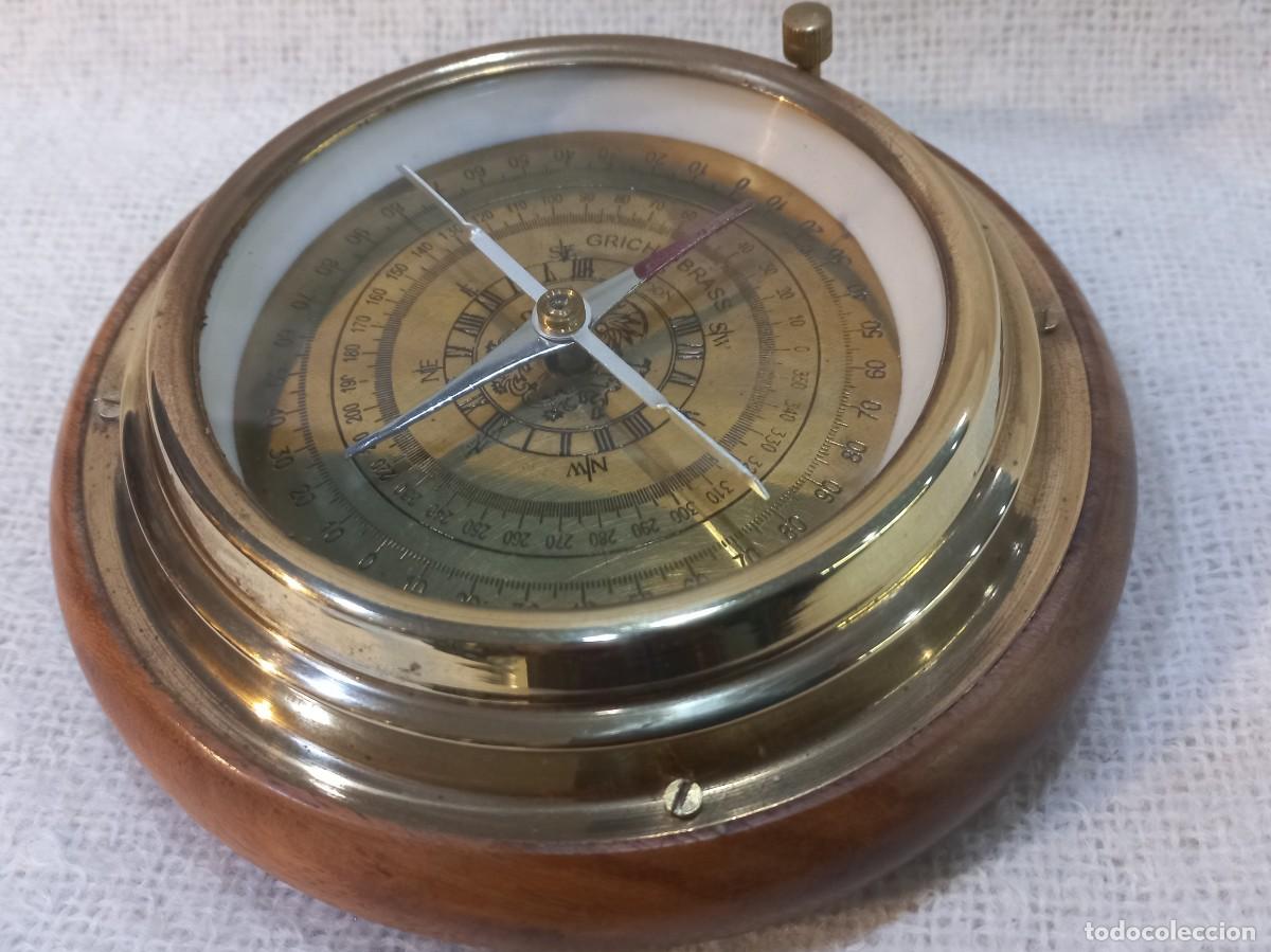 Antig&uuml;edades: BR&Uacute;JULA (madera y lat&oacute;n) 14,5cm - Foto 1