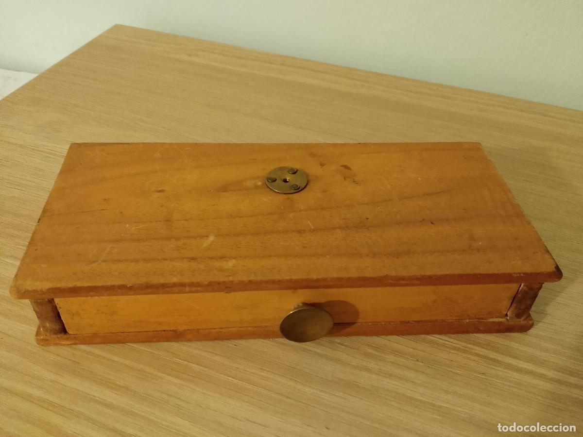 Antig&uuml;edades: Balanza en caja de madera. - Foto 5
