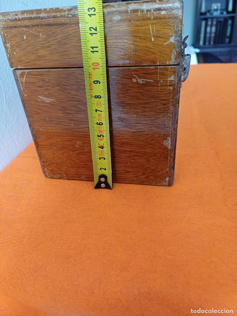 Antig&uuml;edades: FOT&Oacute;METRO QUE MIDE LA CONCENTRACI&Oacute;N DE SOLUTO A PARTIR DE LA LUZ - Foto 12