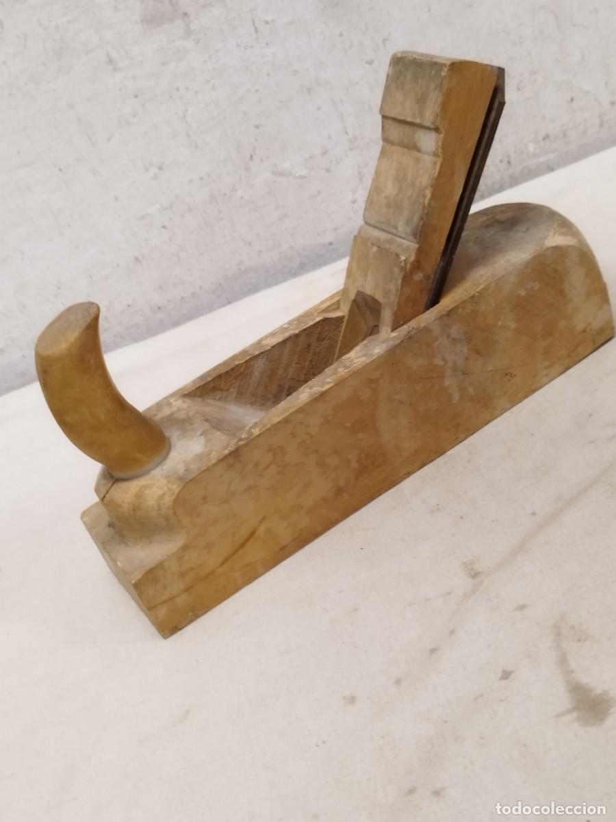 Antig&uuml;edades: Antiguo cepillo de carpintero, tradicional de madera. - Foto 9