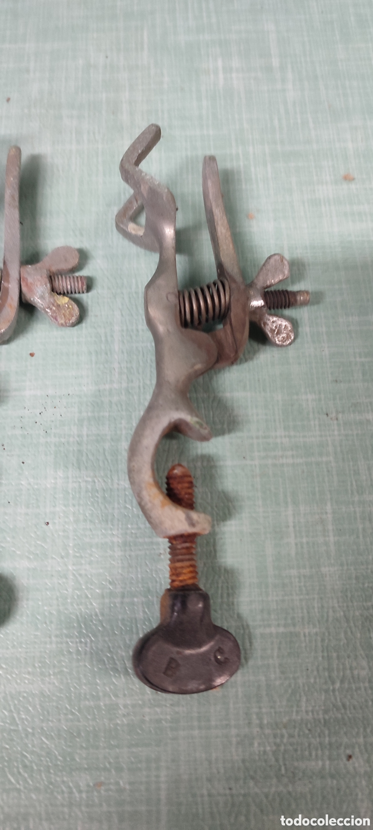 Antig&uuml;edades: Dos pinzas de laboratorio para limpiar y restaurar - Foto 3