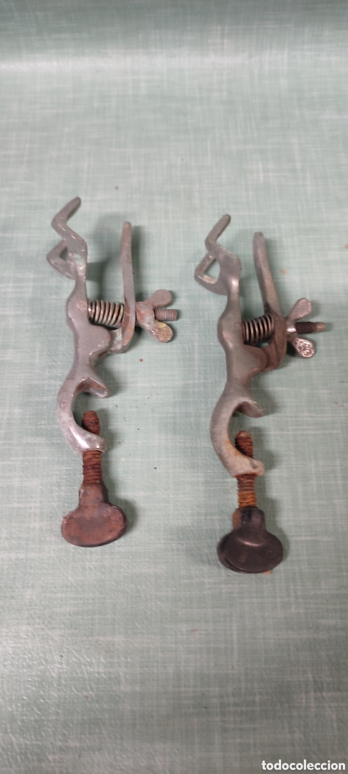 Antig&uuml;edades: Dos pinzas de laboratorio para limpiar y restaurar - Foto 1