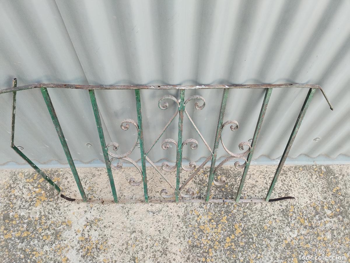 Antig&uuml;edades: reja en hierro de forja - Foto 4