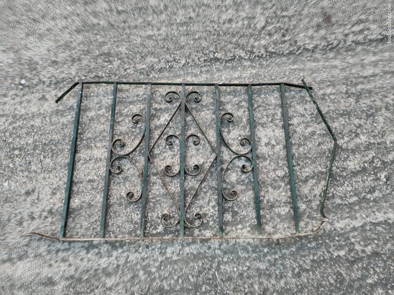 Antig&uuml;edades: reja en hierro de forja - Foto 5
