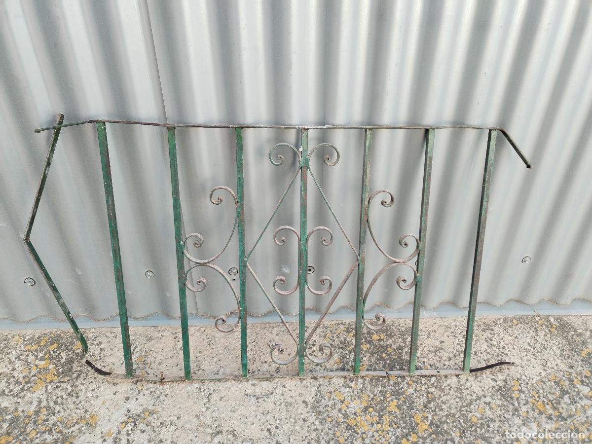 Antig&uuml;edades: reja en hierro de forja - Foto 6
