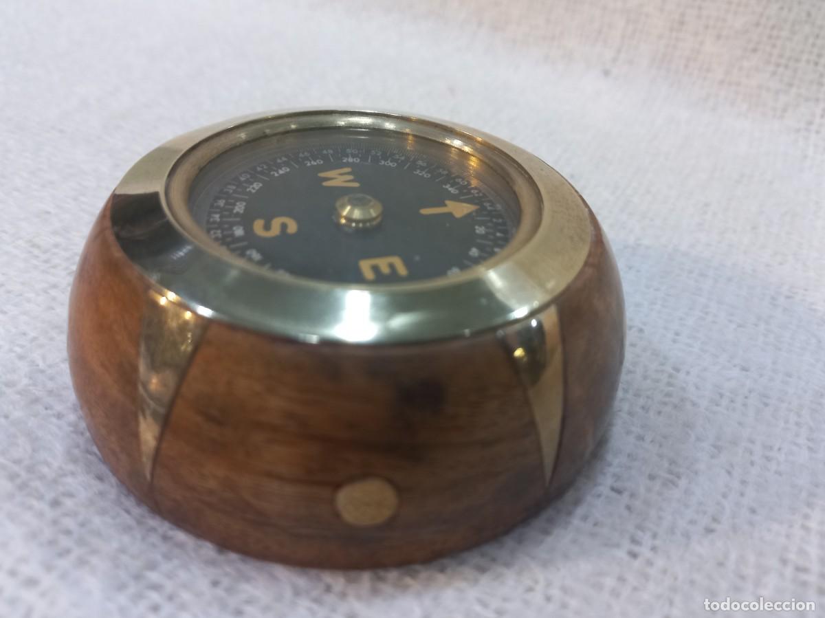 Antig&uuml;edades: BR&Uacute;JULA (madera y lat&oacute;n) 7,3cm - Foto 5