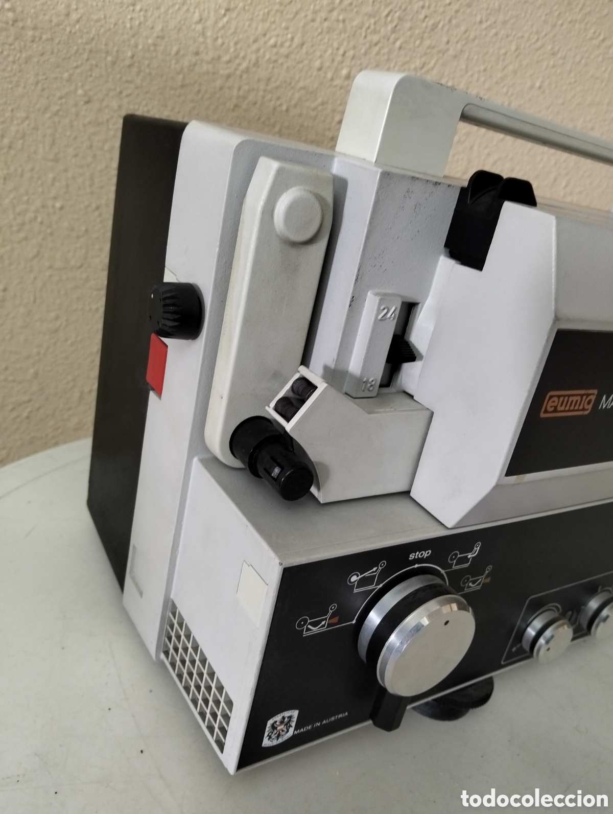 Antig&uuml;edades: Proyector super 8 Eumic Mark S 810 D ( con su funda original ) - Foto 2