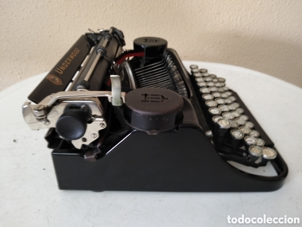 Antig&uuml;edades: Maquina de escribir Underwood portable - Foto 4
