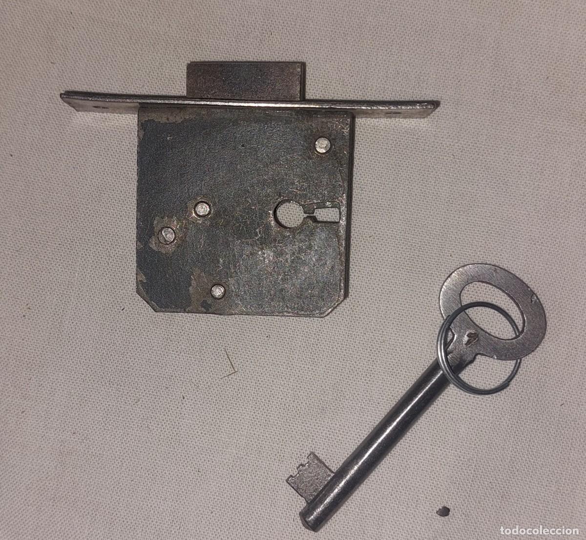 Antig&uuml;edades: Cerradura para muebles - Foto 3