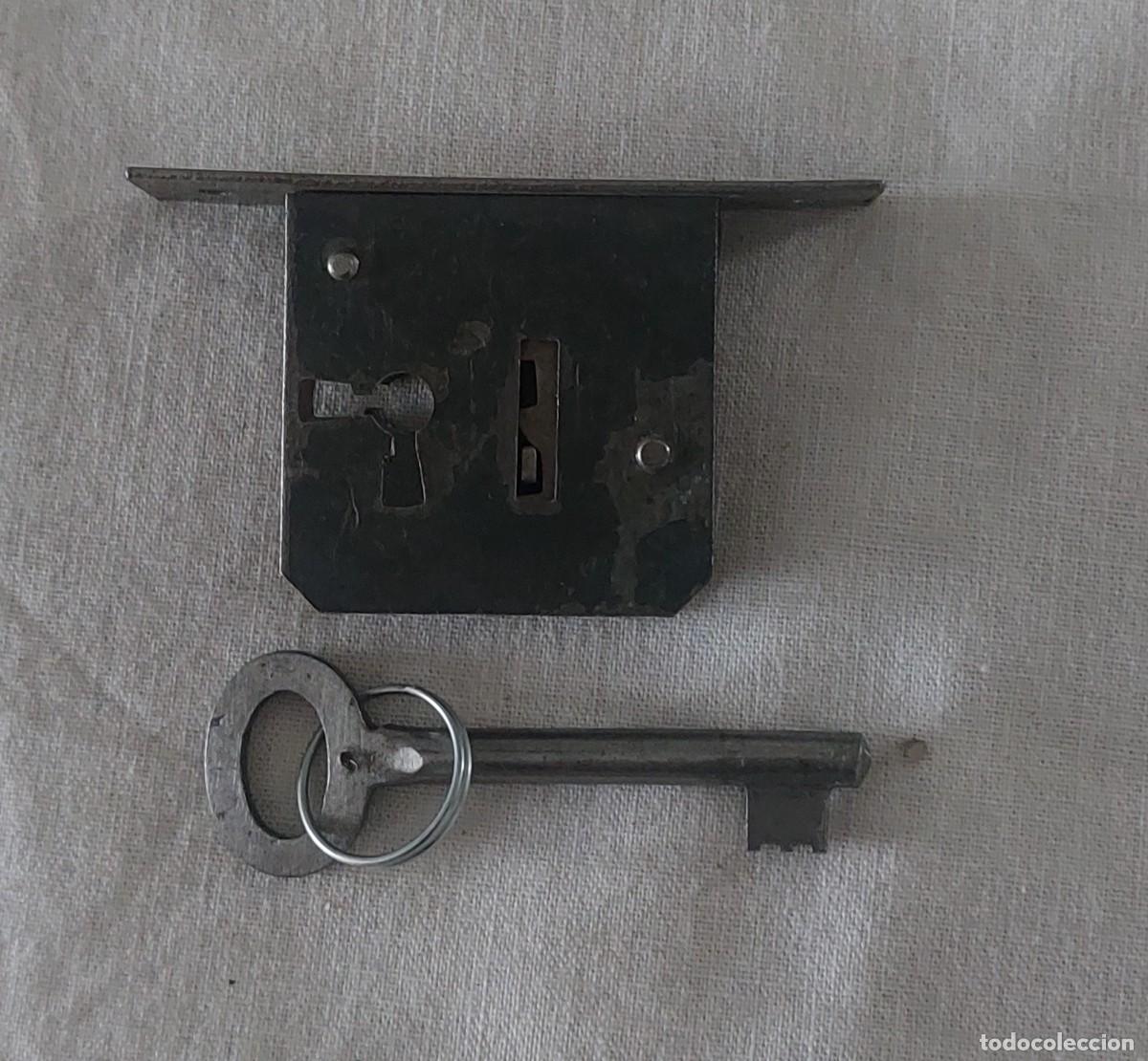 Antig&uuml;edades: Cerradura para muebles - Foto 6