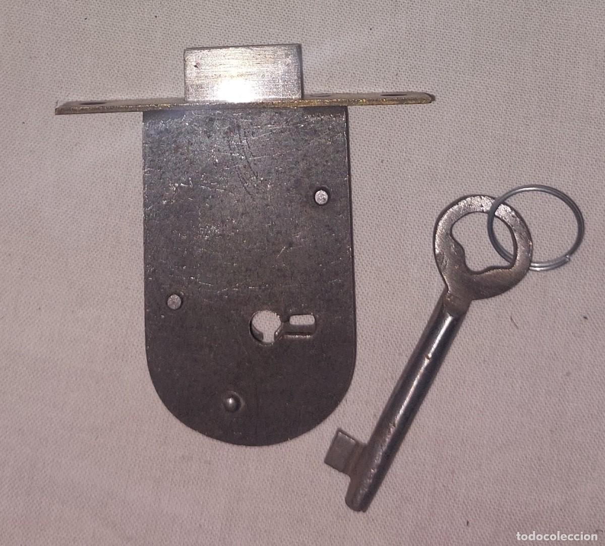 Antig&uuml;edades: Cerradura para muebles - Foto 3